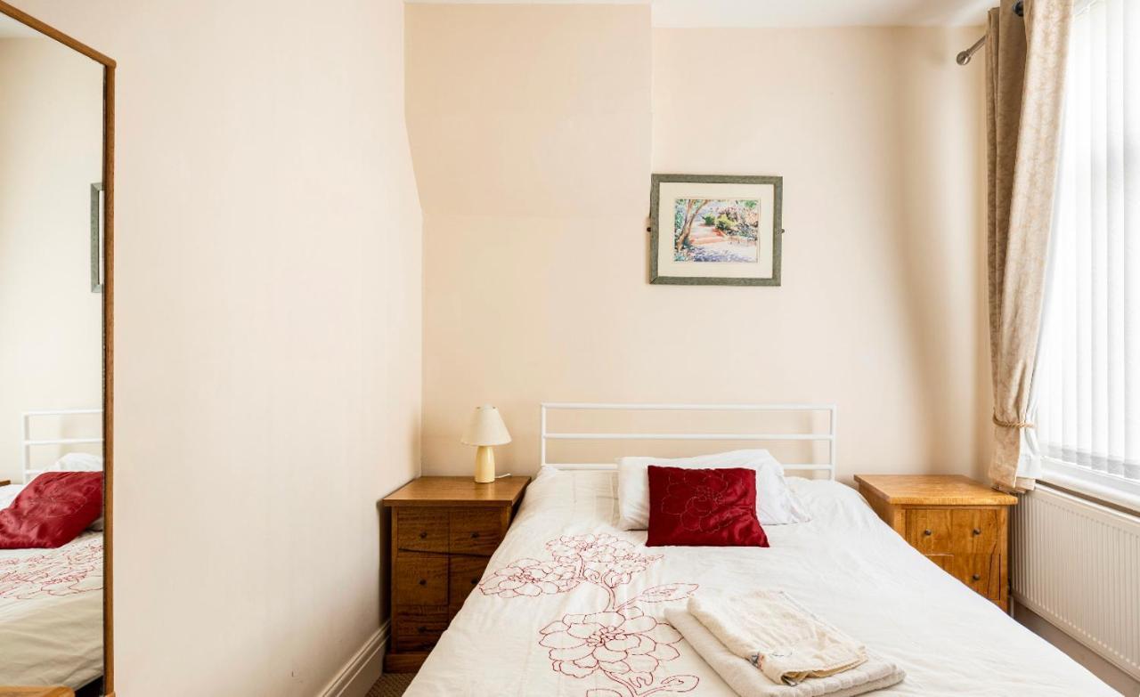 Tsd Guest House Blackpool Buitenkant foto